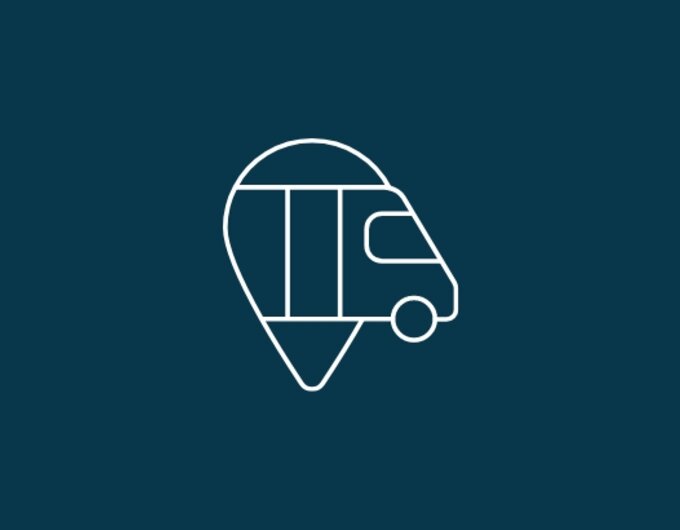 Weiße Wohnmobil-Standortmarke als Line-Icon auf dunkelblauem Hintergrund