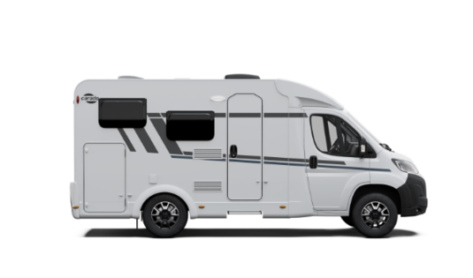Carado Wohnmobil, Seitenansicht eines teilintegrierten Reisemobils in Weiß